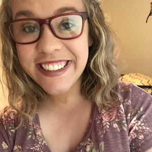 Meet your Posher, Andrea